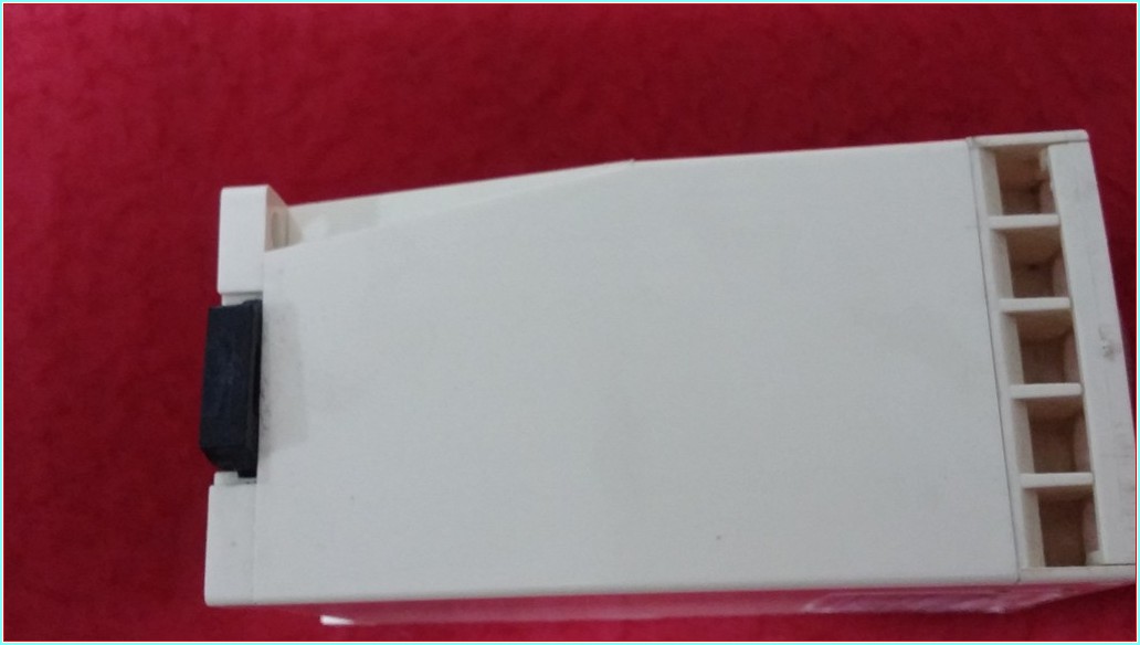 ER NA ZR-4D GECİKMELİ ÇOK FONKSİYONLU ZAMAN RÖLESİ