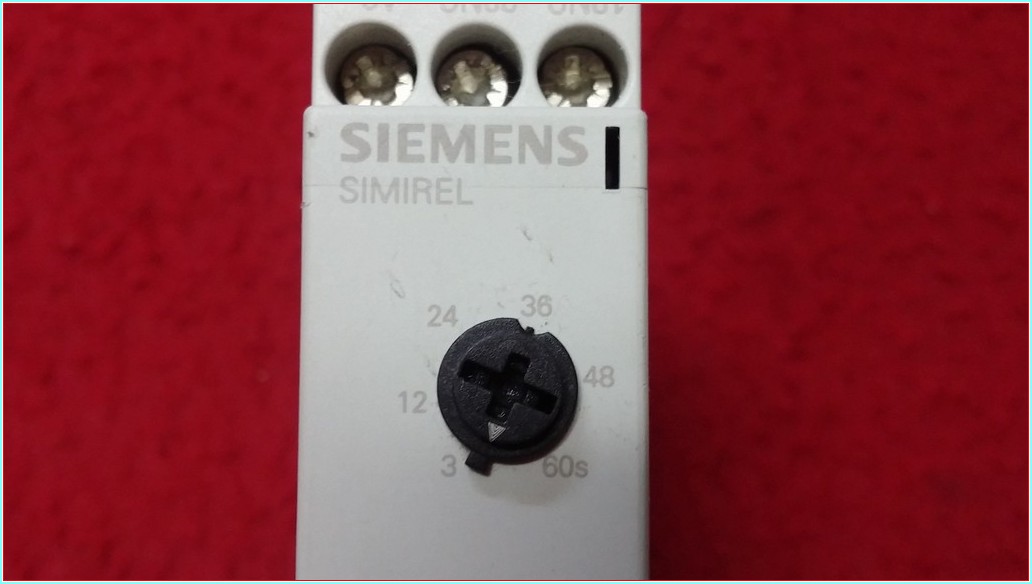 SIEMENS 3RP1576-1NP30 SIMIREL 2 NO KONTAKLI 60SN YILDIZ-ÜÇGEN RÖLESİ
