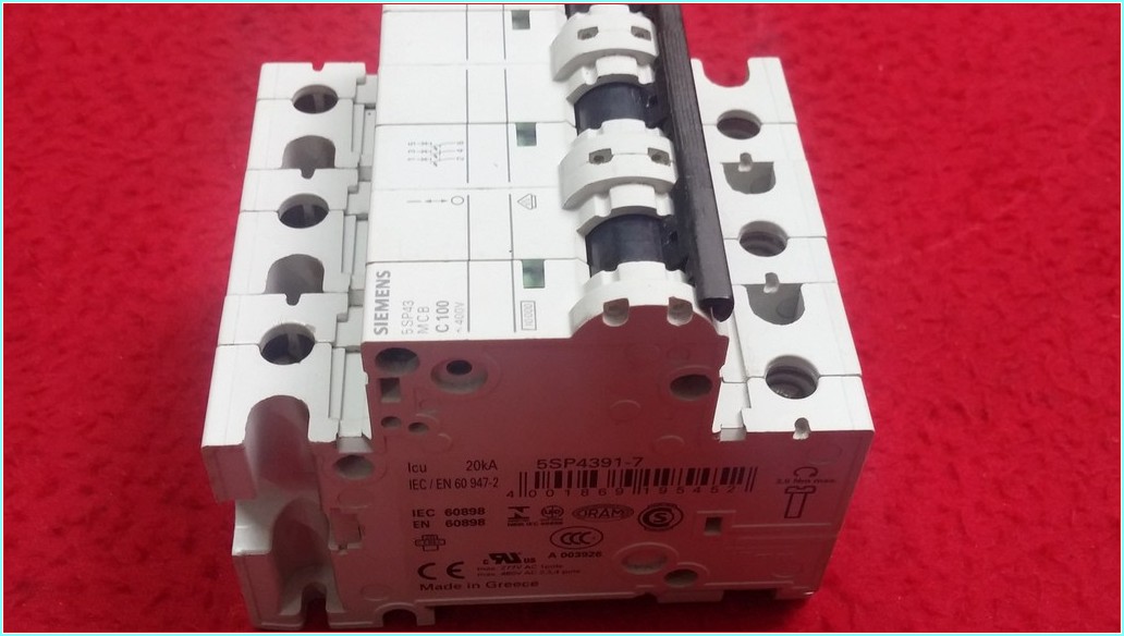 SIEMENS 5SP4391-7 5SP4391 7 5SP43917 100A TRİFAZE C OTOMAT