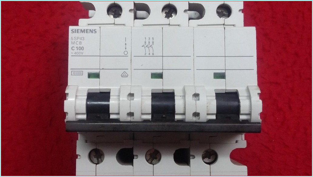 SIEMENS 5SP4391-7 5SP4391 7 5SP43917 100A TRİFAZE C OTOMAT