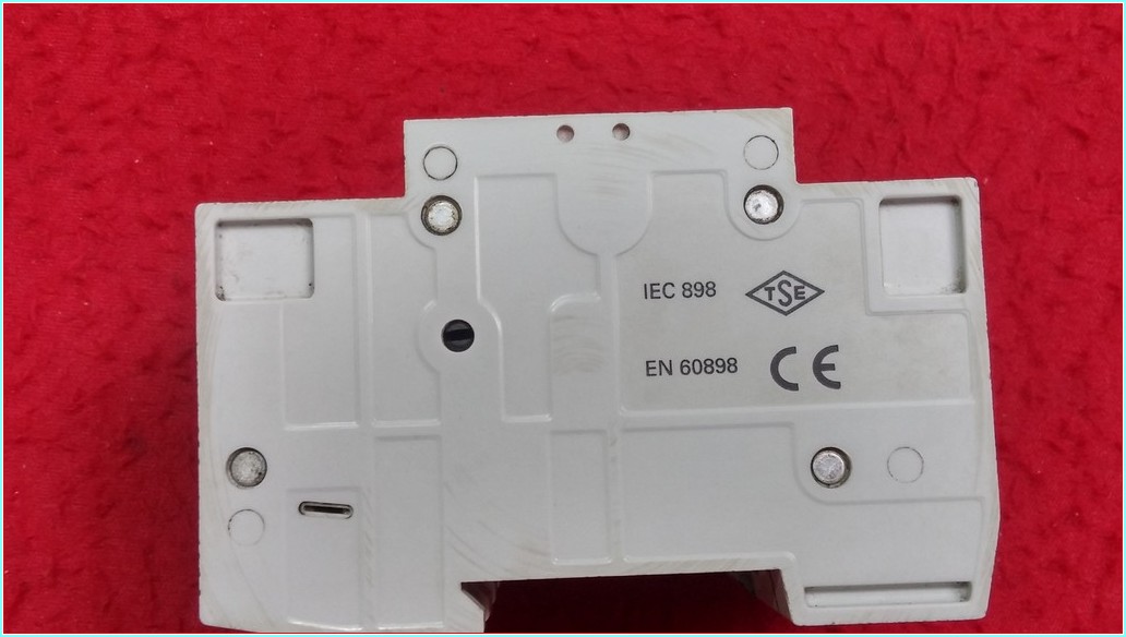 SIEMENS 5SQ23 C40 3X40 40A C OTOMAT