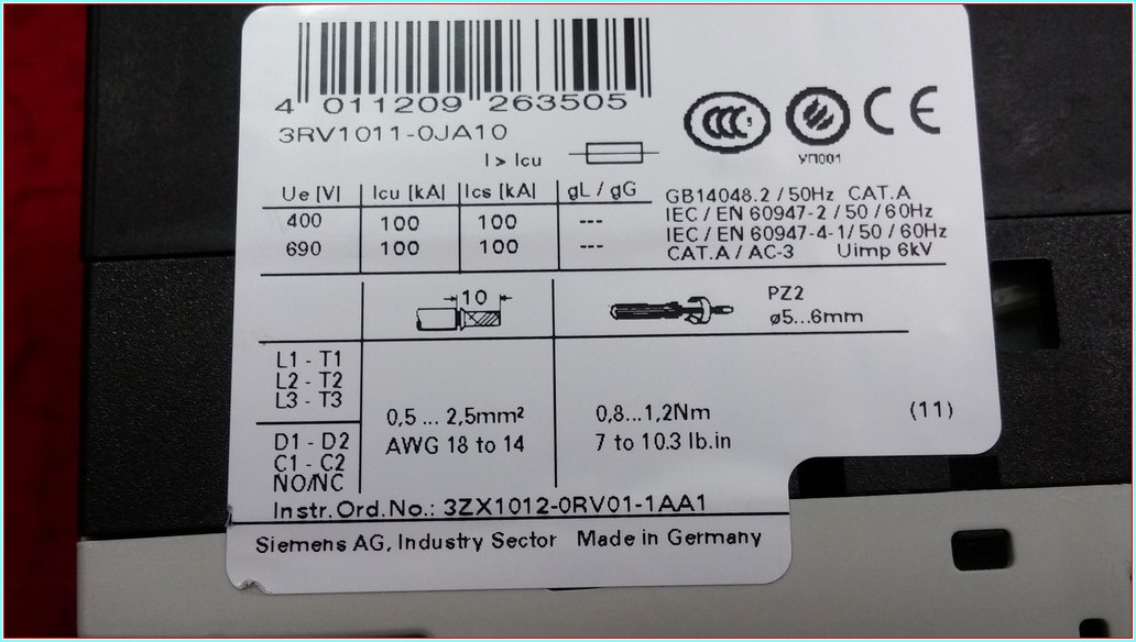 SIEMENS 3RV1011-0JA10 0,7-1A ŞARTEL TİPİ YARDIMCI KONTAKLI MOTOR KORUMA