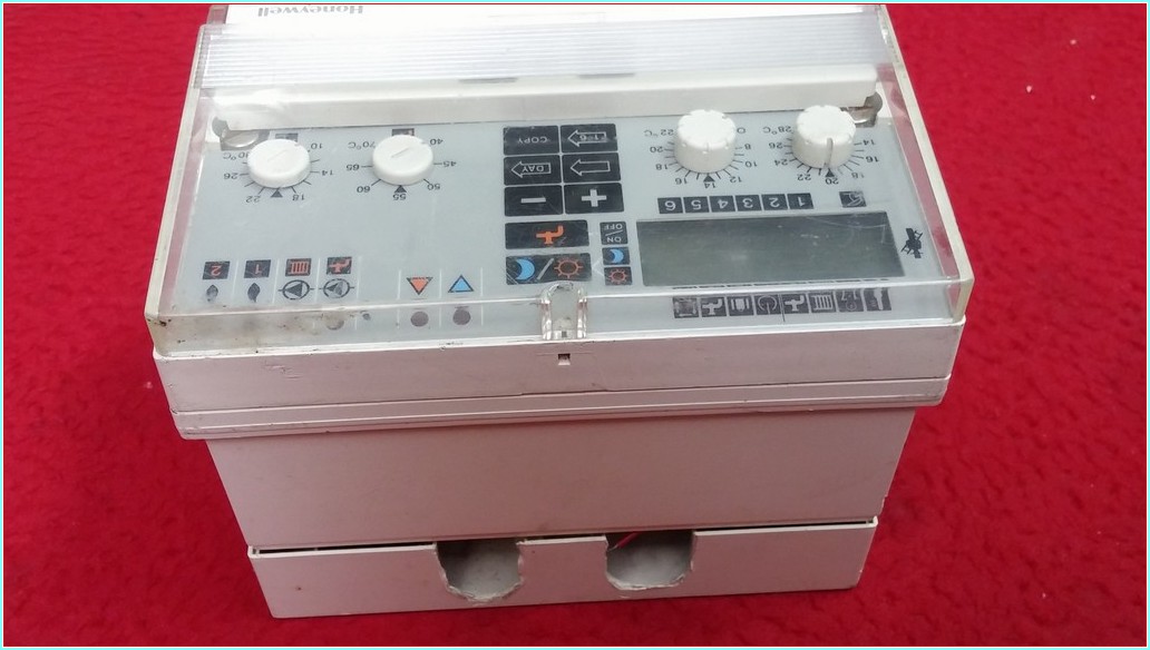 HONEYWELL W6060C1067 AQUATROL 2000 KAZAN ISI KONTROL CİHAZI