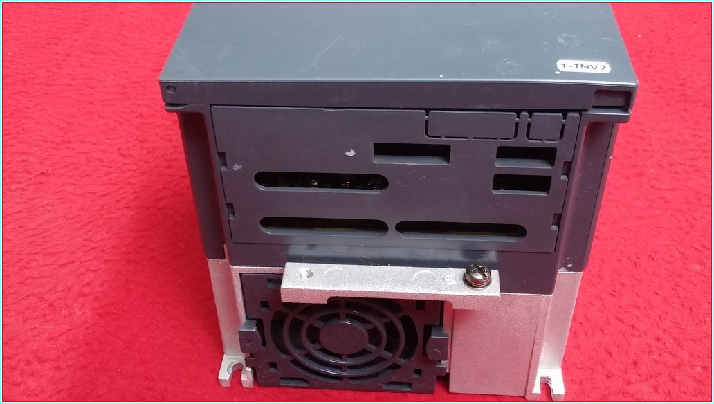 SCHNEİDER ATV312HU30N4 ATV312 3,0 KW SÜRÜCÜ