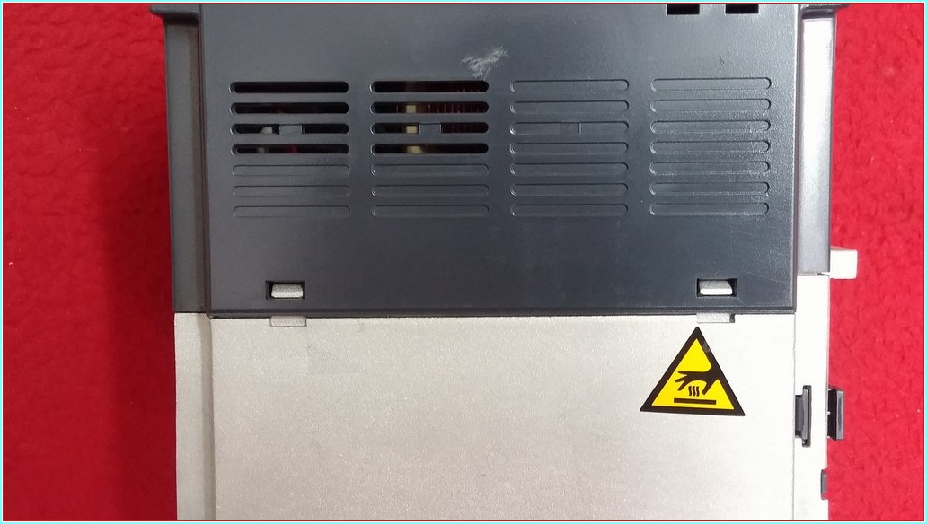 SCHNEİDER ATV312HU30N4 ATV312 3,0 KW SÜRÜCÜ