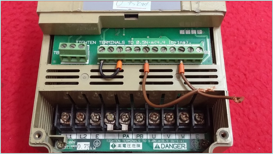 TELEMECANİQUE ATV18U18M2 0,75 KW SÜRÜCÜ