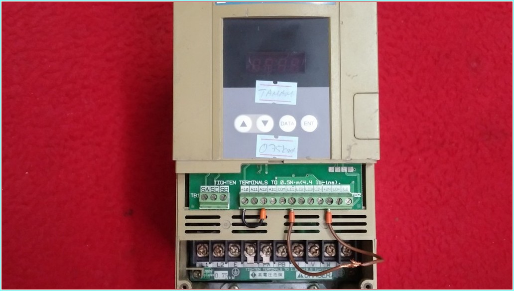 TELEMECANİQUE ATV18U18M2 0,75 KW SÜRÜCÜ