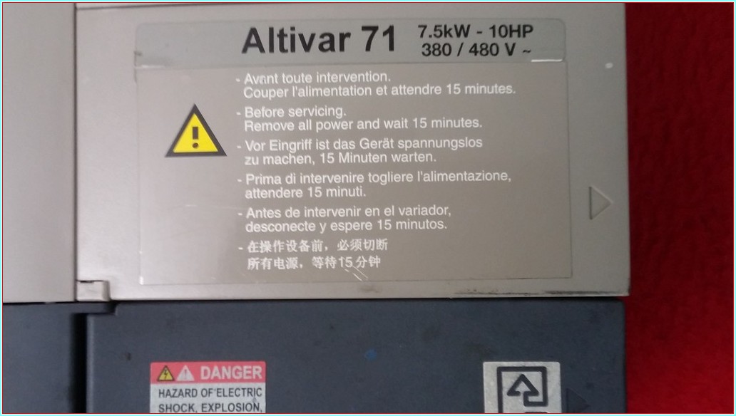 TELEMECANİQUE ATV71HU75N4 ATV71HU75N4Z 7,5 KW ATV71HU75N4Z305 SÜRÜCÜ