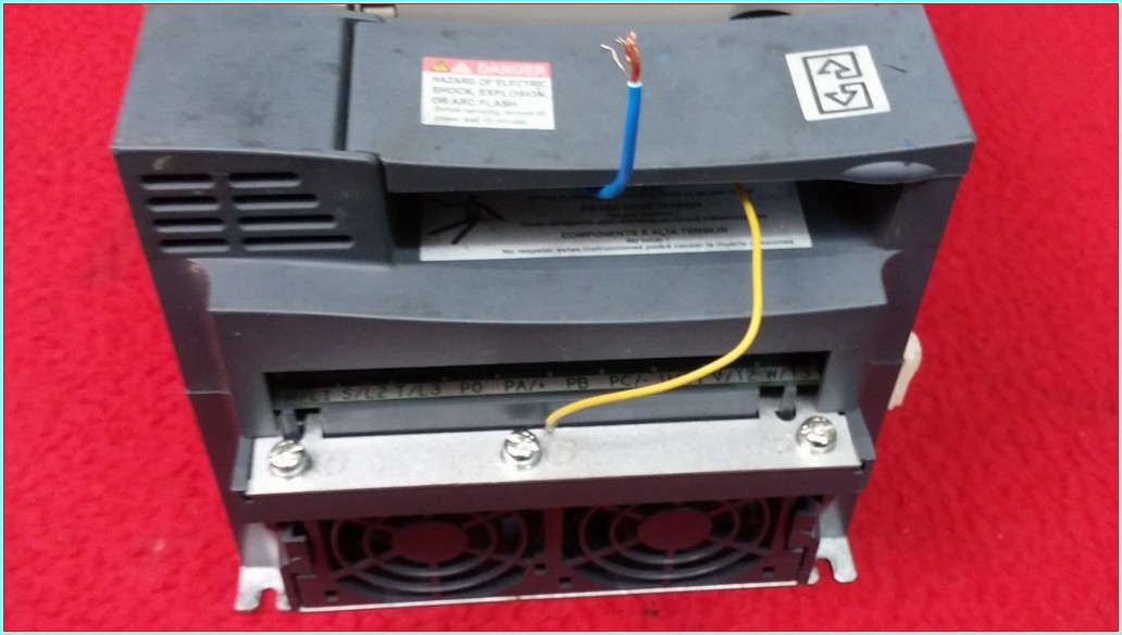 TELEMECANİQUE ATV71HU75N4 ATV71HU75N4Z 7,5 KW ATV71HU75N4Z305 SÜRÜCÜ
