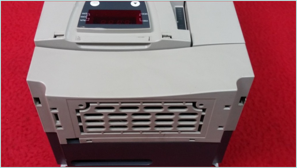 TELEMECANİQUE ATV71HU75N4 ATV71HU75N4Z 7,5 KW ATV71HU75N4Z305 SÜRÜCÜ