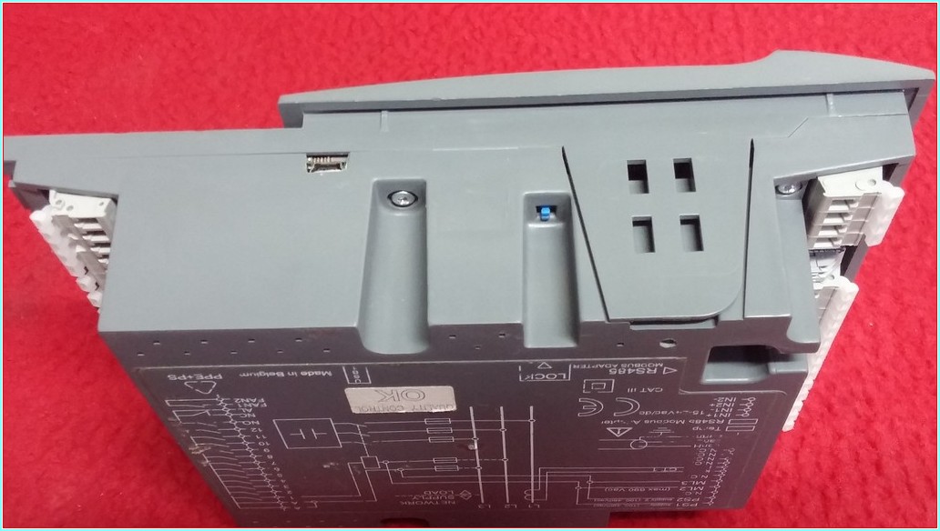 ABB RVT-12 2GCA291721A0050 DOKUNMATİK VE RENKLİ EKRAN GÜÇ FAKTÖRÜ DENETLEYİCİSİ