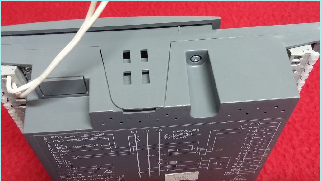ABB RVT-12 2GCA291721A0050 DOKUNMATİK VE RENKLİ EKRAN GÜÇ FAKTÖRÜ DENETLEYİCİSİ