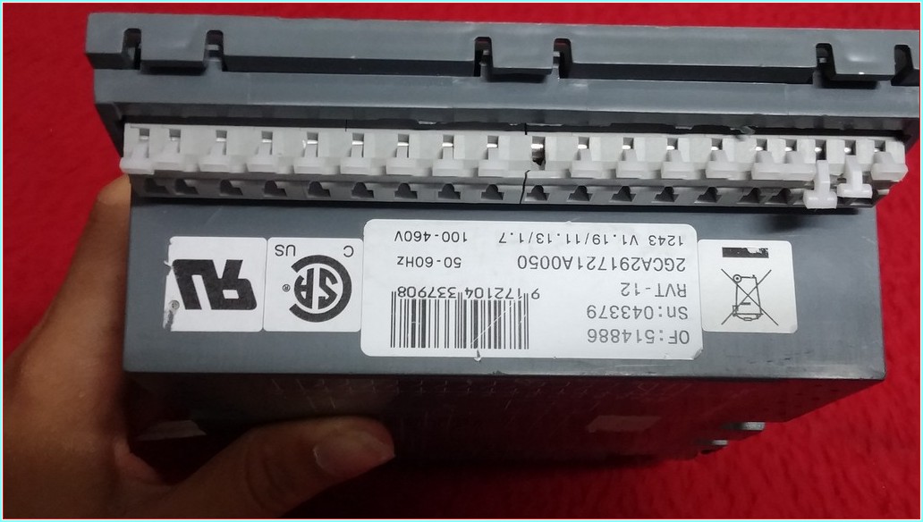 ABB RVT-12 2GCA291721A0050 DOKUNMATİK VE RENKLİ EKRAN GÜÇ FAKTÖRÜ DENETLEYİCİSİ