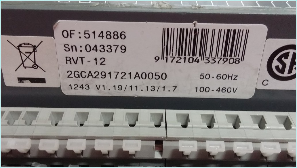 ABB RVT-12 2GCA291721A0050 DOKUNMATİK VE RENKLİ EKRAN GÜÇ FAKTÖRÜ DENETLEYİCİSİ