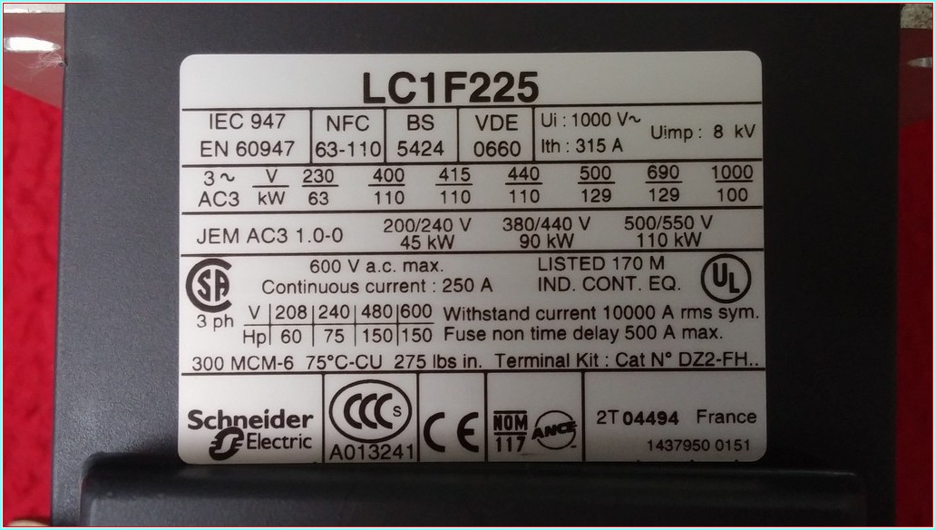 SCHNEİDER LC1F225 250A KONTAKTÖR
