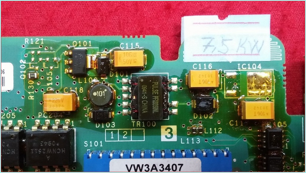 TELEMECANİUE VW3A3407 24V PP ALTİVAR 71 7,5 KW ENCODER KARTI