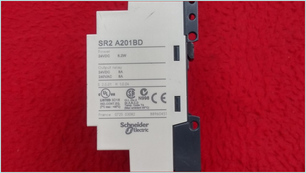TELEMECANİQUE SR2 A201BD SR2A201BD ZELİO PLC