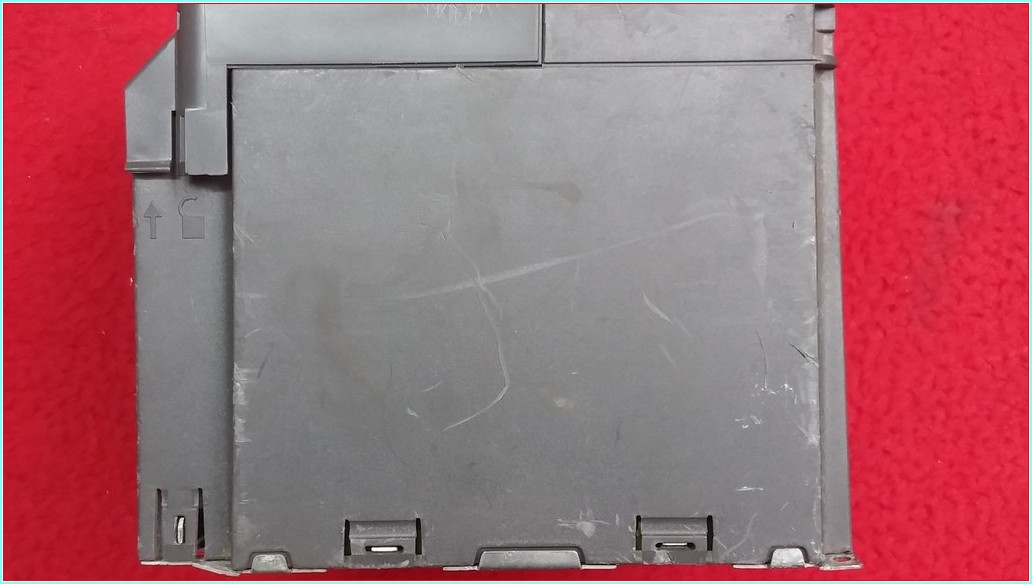 SIEMENS 6SE6440-2UD22-2BA1 2,2 KW İNPUT 380V SÜRÜCÜ
