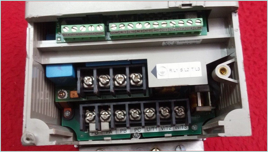 TELEMECANİQUE ATV28HU29N4 1,5KW 2HP (380 GİRİŞ) AĞIR ŞART