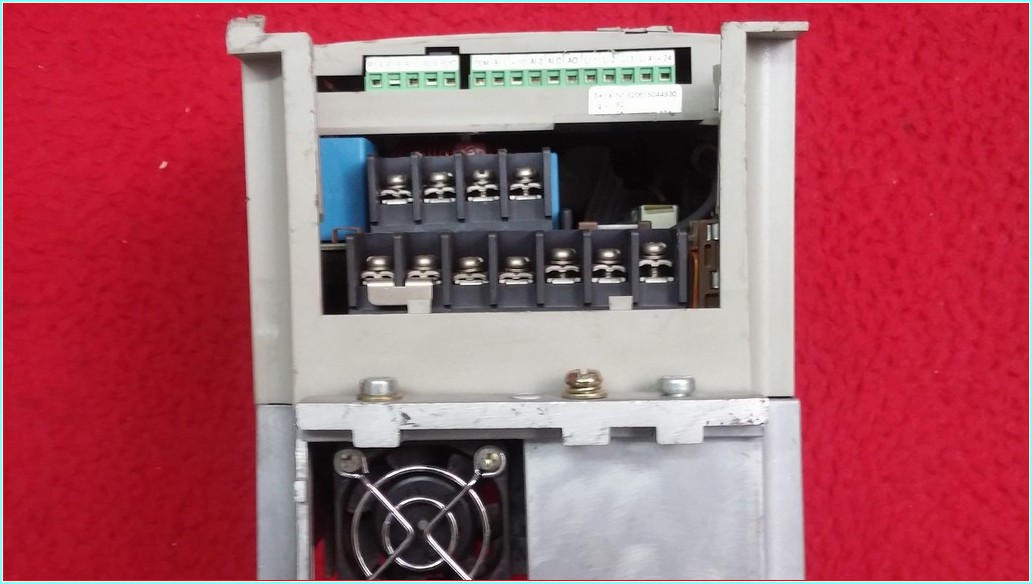 TELEMECANİQUE ATV28HU29N4 1,5KW 2HP (380 GİRİŞ) AĞIR ŞART