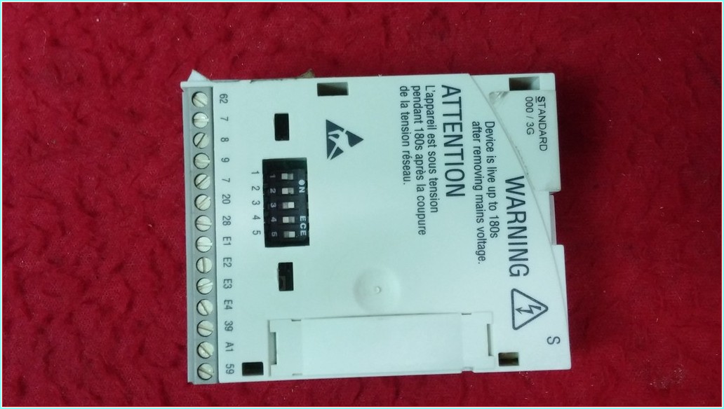 LENZE E82ZAFPC PROFİBUS DP İLETİŞİM FONKSİYON MODÜLÜ