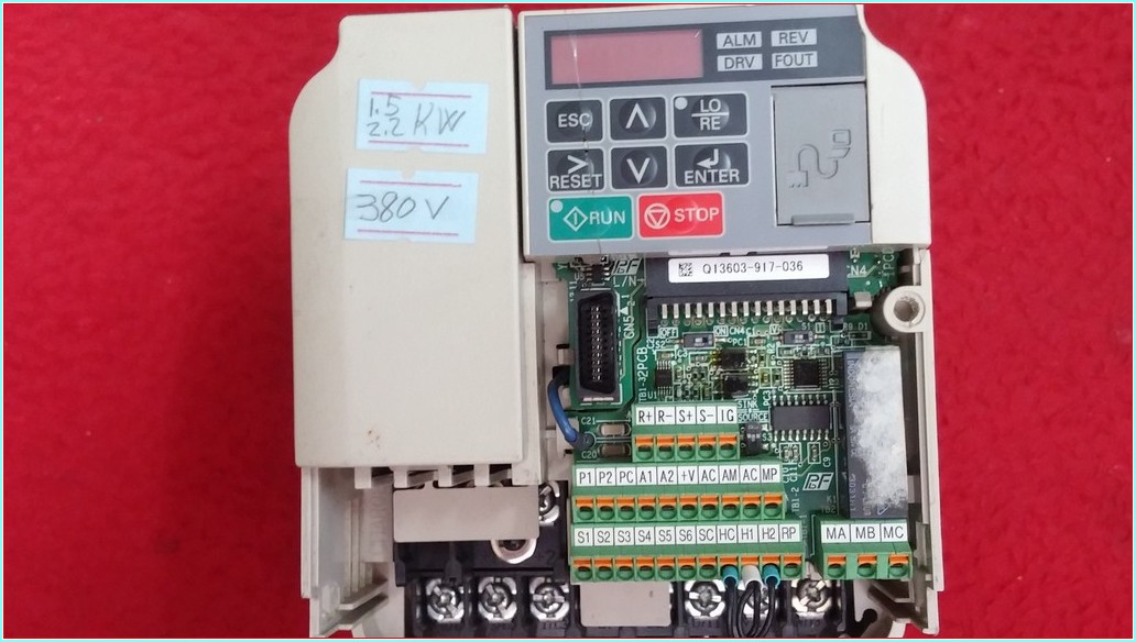 YASKAWA V1000 CIMR-VC4A0005BAA