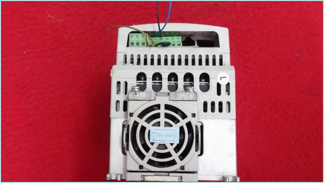 ALLEN BRADLEY 22F-A011N103 2,2 KW SÜRÜCÜ