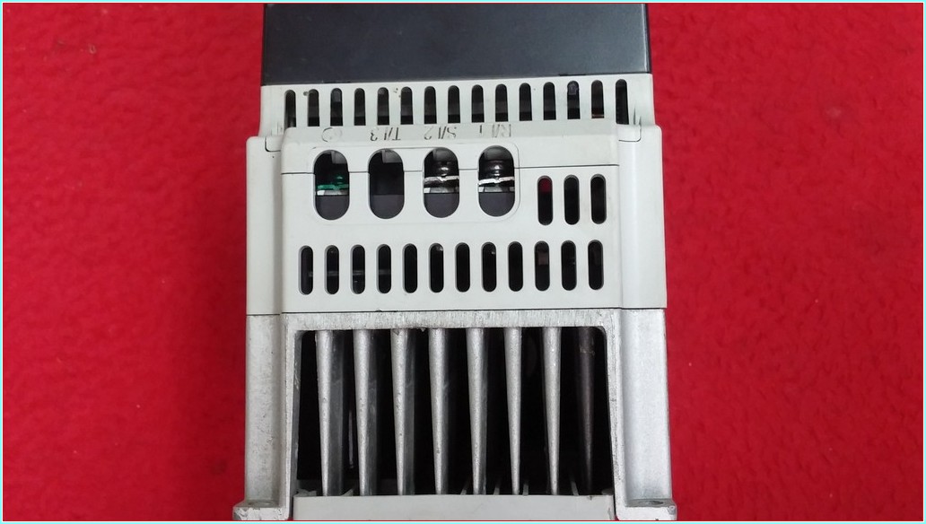 ALLEN BRADLEY 22F-A011N103 2,2 KW SÜRÜCÜ