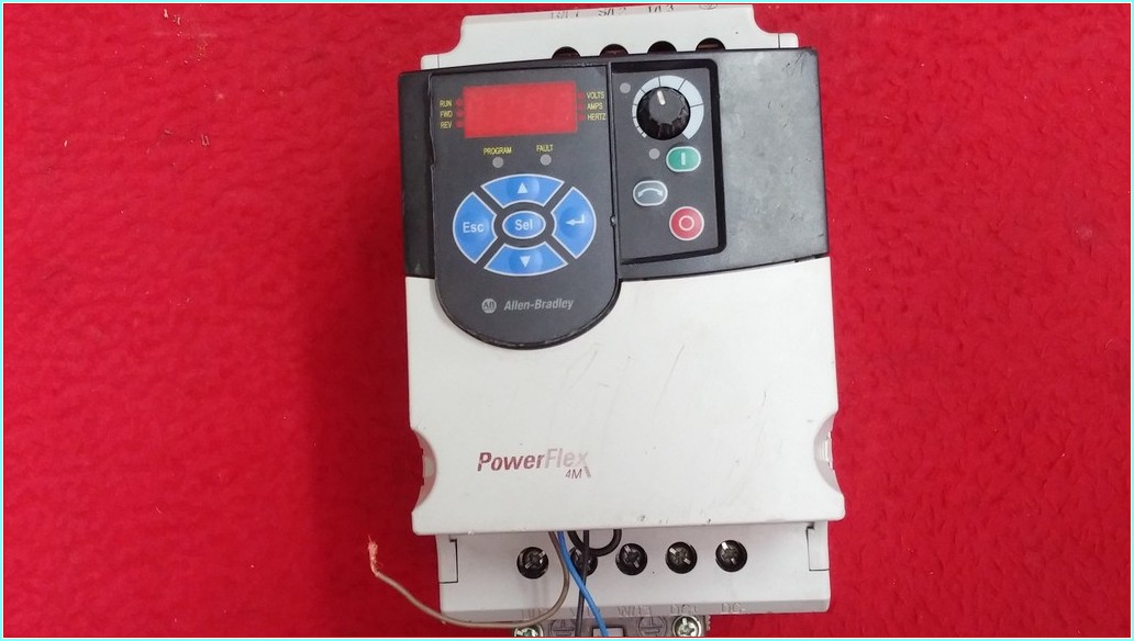 ALLEN BRADLEY 22F-A011N103 2,2 KW SÜRÜCÜ