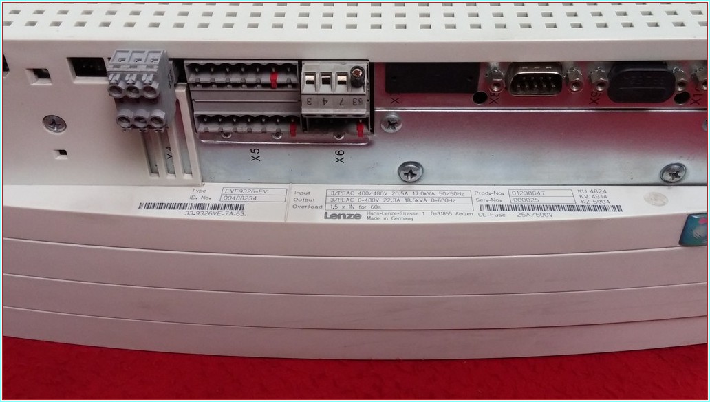 LENZE EVF9326-EV 18,5KVA 22,3A SERVO SÜRÜCÜ