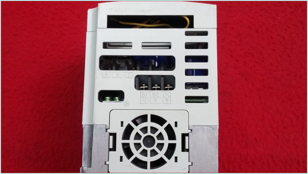 LS SV008İG5A-1 0,75 KW SÜRÜCÜ 0,75KW INVERTER DRIVE