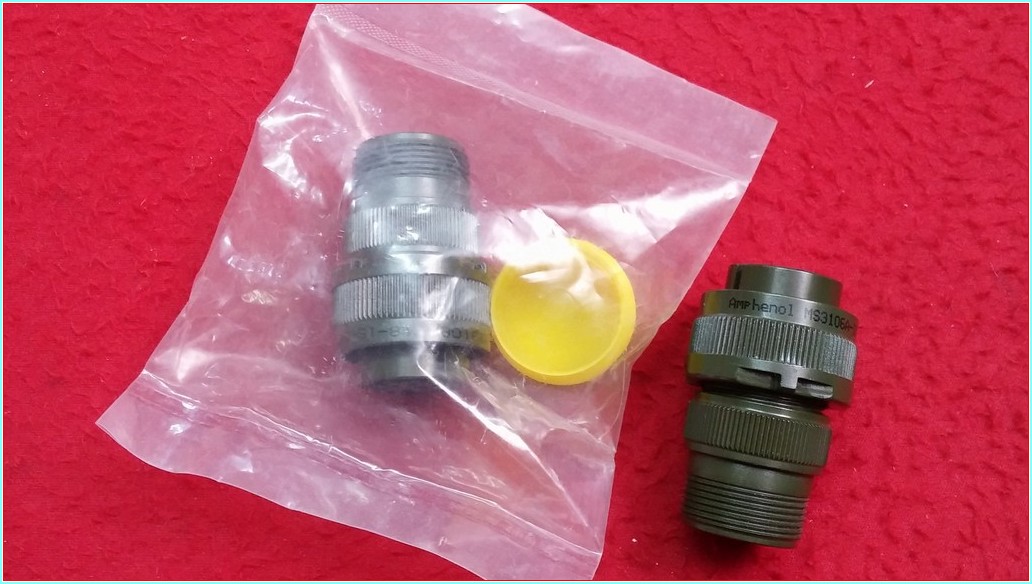 AMPHENOL MS3106A-18-1S-622 1129 SIFIR KUTULU KONNEKTÖR