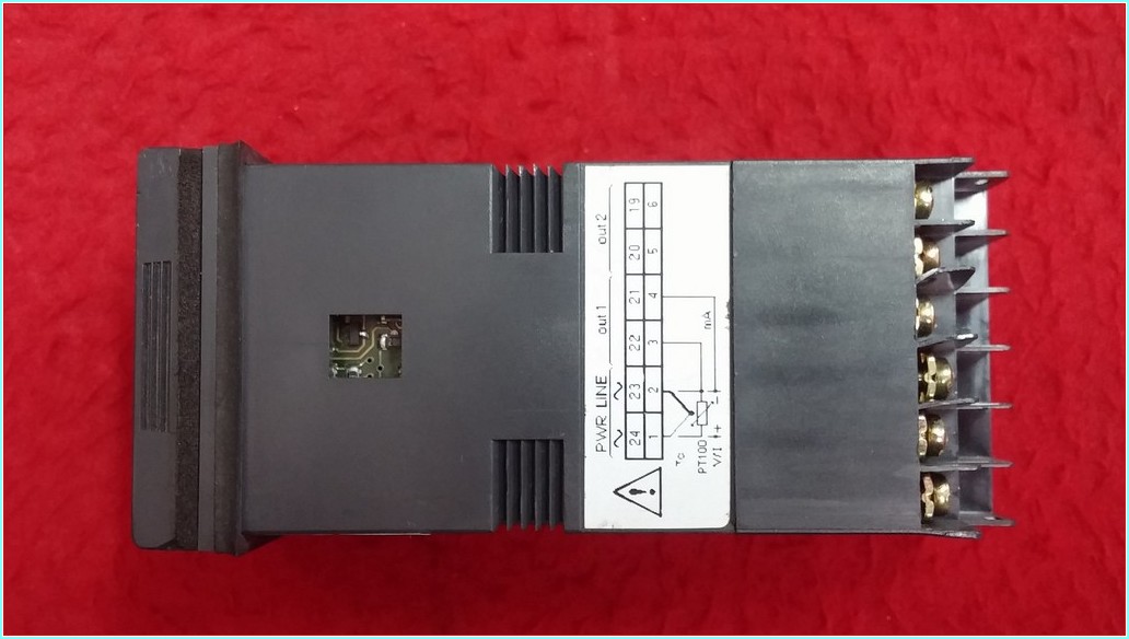 GEFRAN 400-RR-1-000 ISI KONTROL CİHAZI