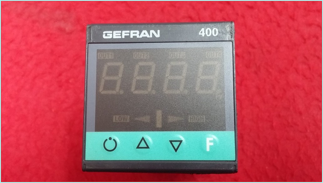 GEFRAN 400-RR-1-000 ISI KONTROL CİHAZI