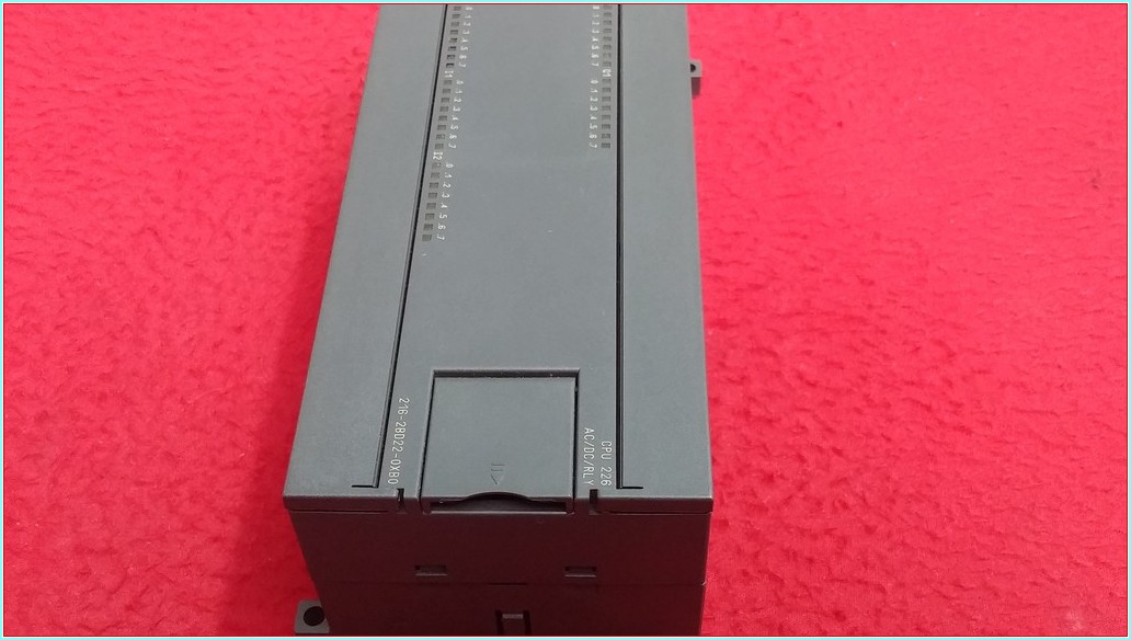 SIEMENS 6ES7 216-2BD22-0XB0 SIMATIC S7-200 PLC