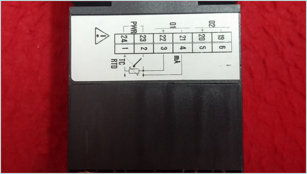 GEFRAN 400-DR-1-000 ISI KONTROL CİHAZI