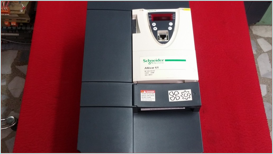 SCHNEİDER ATV61HD15N4 ATV61HD15N4Z 15 KW-20 HP SÜRÜCÜ 15KW INVERTER