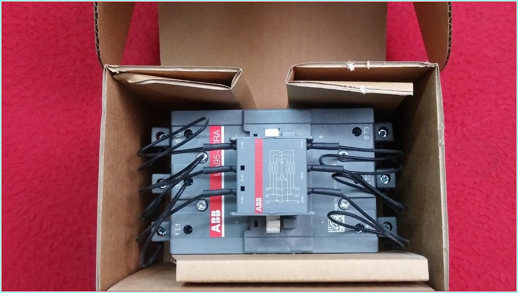 ABB UA95-30 UA95-30-00 UA95 1SFL431024R8000 UA95-30-00RA