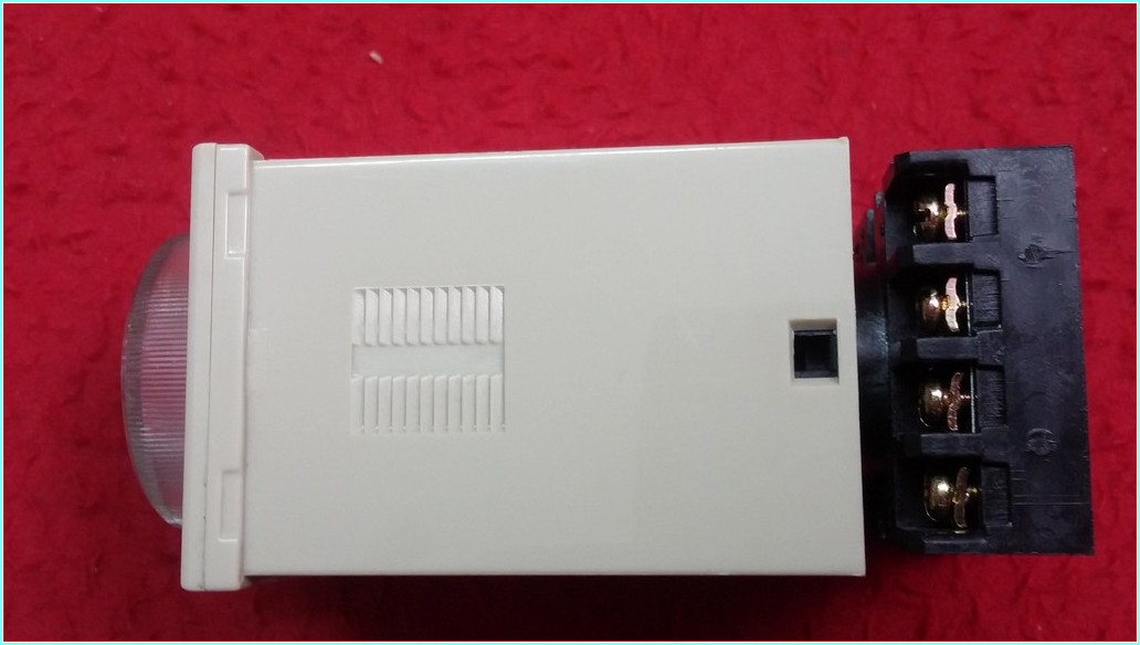 OMRON H3BA-8 ÇOK İŞLEVLİ ANALOG ZAMANLAYICI