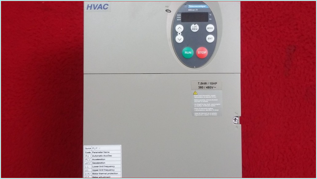 TELEMECANİQUE ATV21HU75N4 ATV21 7,5 KW HVAC SÜRÜCÜ