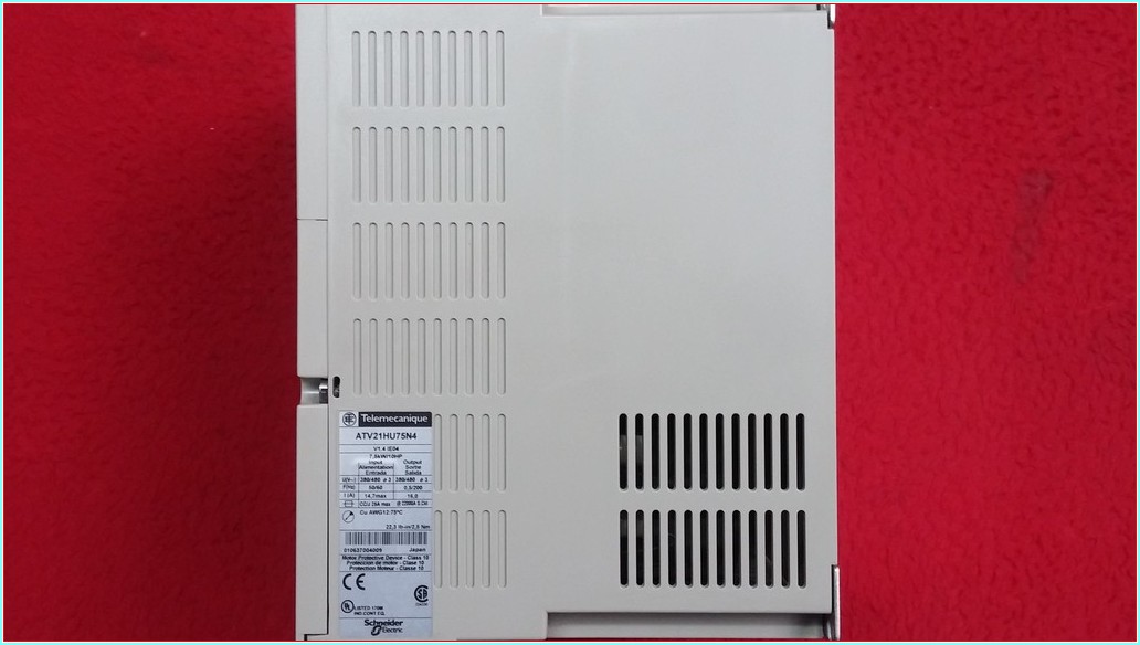 TELEMECANİQUE ATV21HU75N4 ATV21 7,5 KW HVAC SÜRÜCÜ