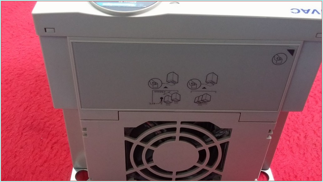 TELEMECANİQUE ATV21HU75N4 ATV21 7,5 KW HVAC SÜRÜCÜ