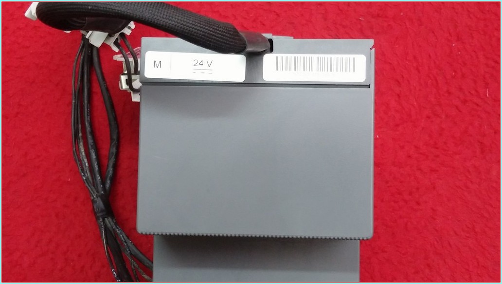 ABB 1SDA054897R1 T4 T5 MOTOR SACE TMAX 400-630A TMŞ MOTORU
