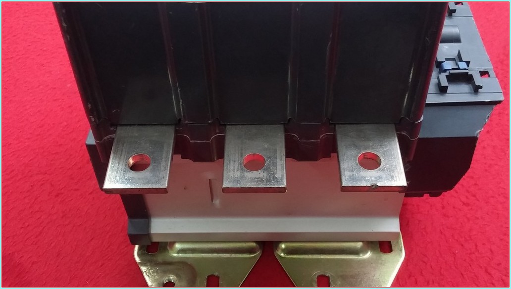 TELEMECANİQUE LC1F500 LC1 F500 250 KW 700A LC1F500 KONTAKTÖR