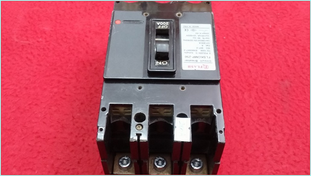 FLASH FLSKOMP-250 200A TMŞ 200 AMPER DEVRE KESİCİ ŞALTER