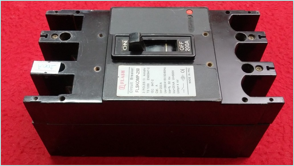 FLASH FLSKOMP-250 200A TMŞ 200 AMPER DEVRE KESİCİ ŞALTER