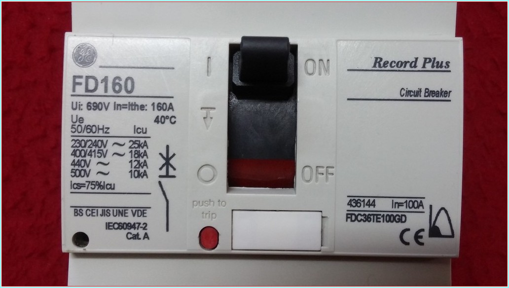 GE FD160 100A TMŞ 100 AMPER DEVRE KESİCİ ŞALTER