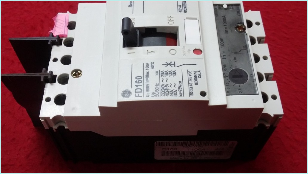 GE FD160 100A TMŞ 100 AMPER DEVRE KESİCİ ŞALTER