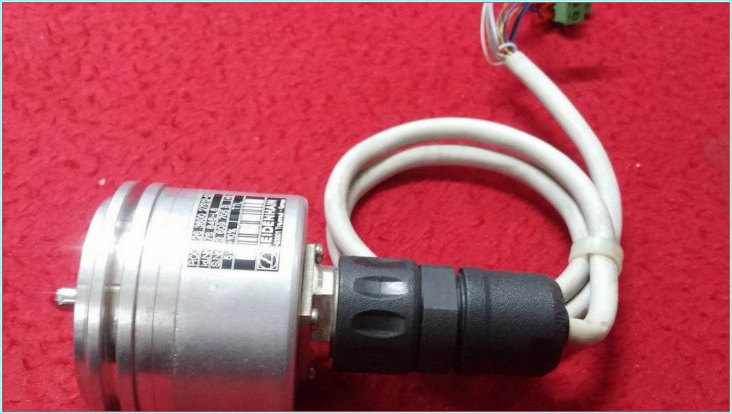 HEIDENHAIN ROD 426 3600 27S12-03 376 846-L6 5V-- ENCODER