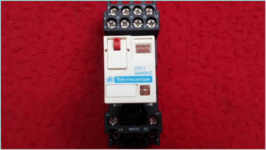 TELEMECANİQUE RXM4AB1P7 6A 4 KUTUPLU MİNYATÜR RÖLE
